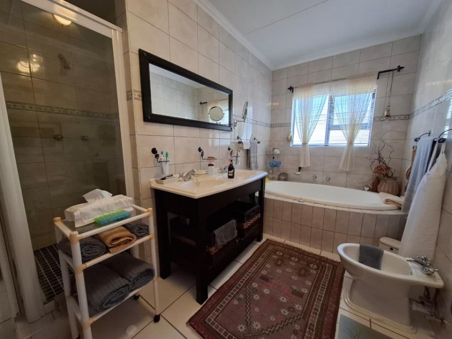 3 Bedroom Property for Sale in Linkside Western Cape